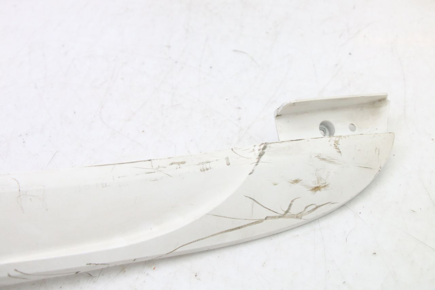 photo de LINKER UNTERE SEITENVERKLEIDUNG SYM FIDDLE 3 III 125 (2014 - 2020) - Zoom auf Gebrauchszustand