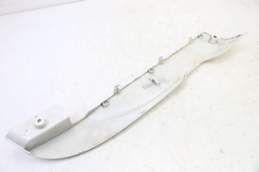 photo de LINKER UNTERE SEITENVERKLEIDUNG SYM FIDDLE 3 III 125 (2014 - 2020) - Oberflächenzustand und Material