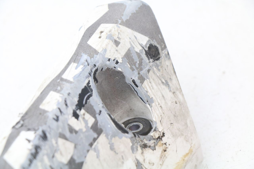 photo de UNTERBODEN LINKS YAMAHA FZ8 800 (2010 - 2016) - Technische Nahaufnahme