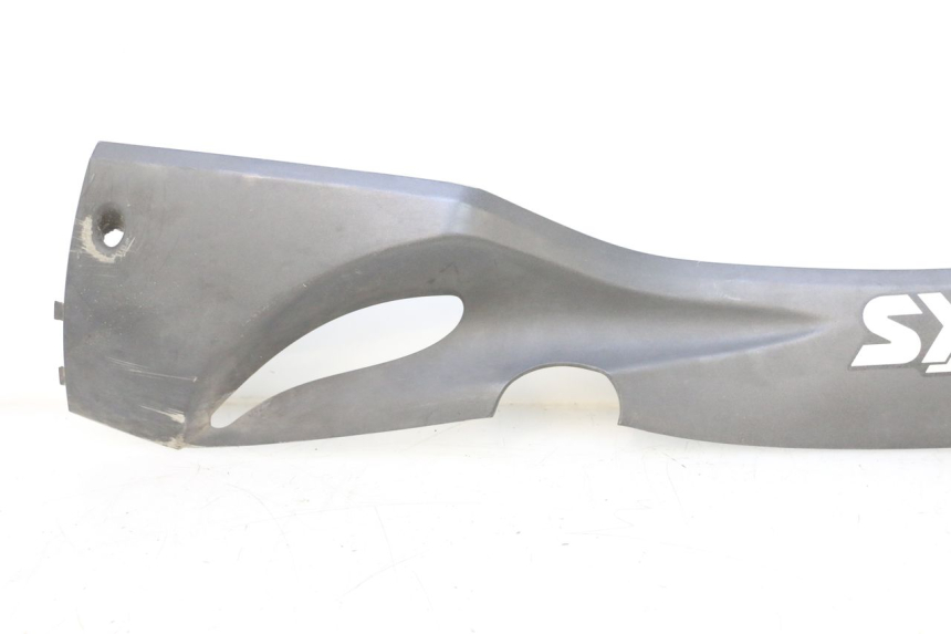 photo de UNTERBODEN LINKS SYM GTS EVO 125 (2009 - 2013) - Detailansicht des Bauteils