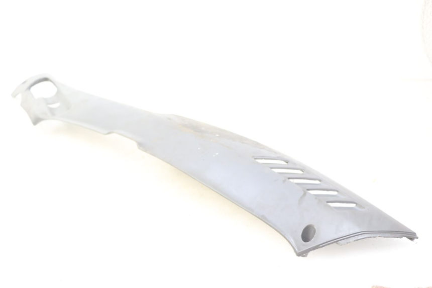 photo de LINKER UNTERE SEITENVERKLEIDUNG PIAGGIO HEXAGON 2T 125 (1994 - 1998) - Zoom auf Gebrauchszustand