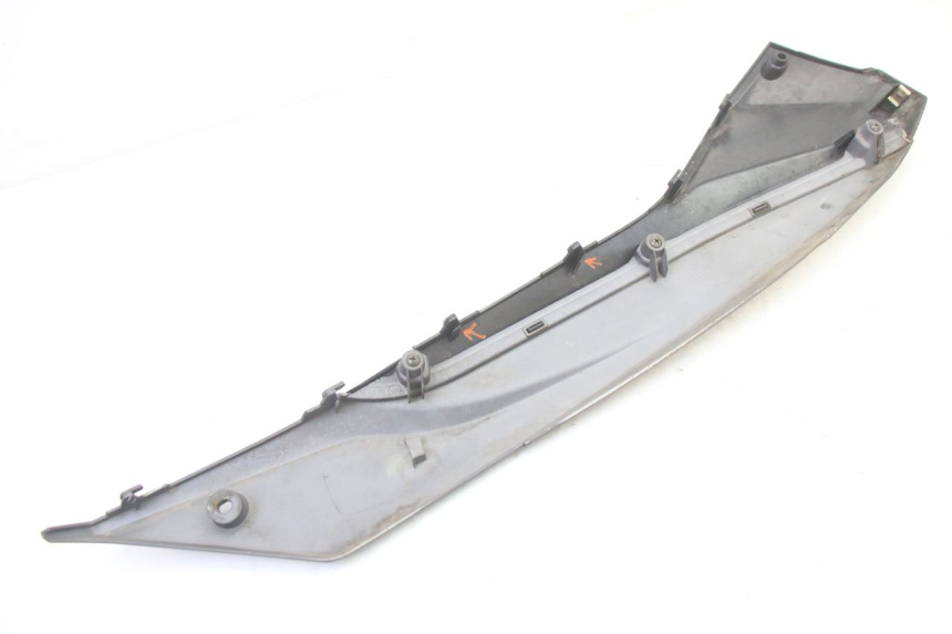 photo de LINKER UNTERE SEITENVERKLEIDUNG SYM JET 14 4T 50 (2018 - 2022) - Technische Nahaufnahme