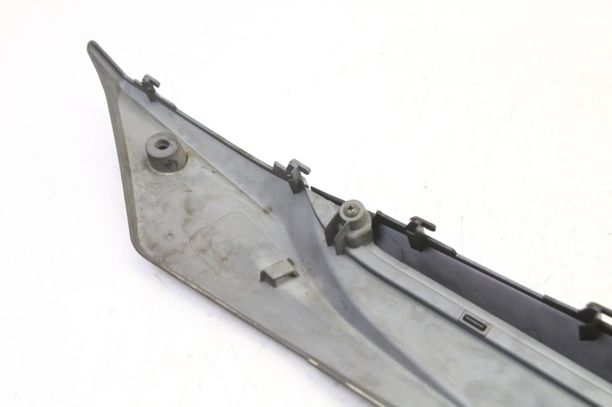 photo de LINKER UNTERE SEITENVERKLEIDUNG SYM JET 14 4T 50 (2018 - 2022) - Oberflächenzustand und Material