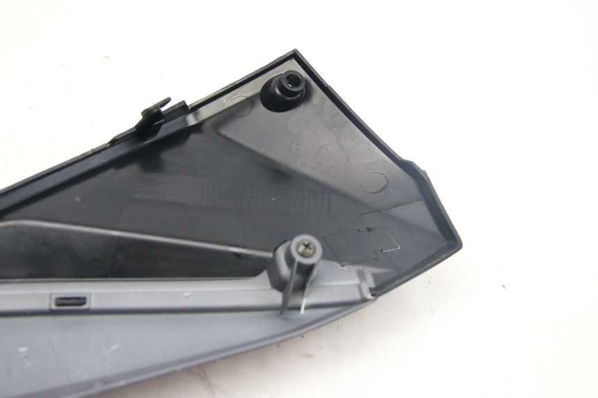 photo de LINKER UNTERE SCHWELLER SYM JET 4 4T 50 (2018 - 2021) - Details der Befestigungspunkte