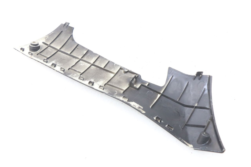 photo de LINKER UNTERE SEITENVERKLEIDUNG PEUGEOT KISBEE 4T 50 (2018 - 2022) - Detailansicht des Bauteils