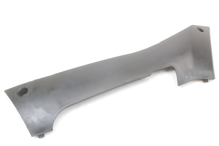 photo de LINKER UNTERE SEITENVERKLEIDUNG PEUGEOT KISBEE 4T 50 (2010 - 2017) - Technische Nahaufnahme