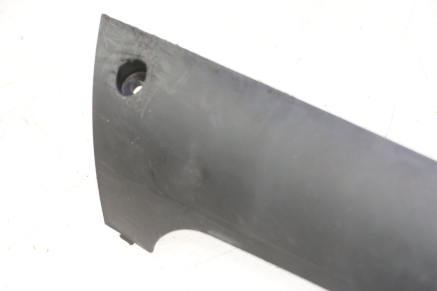 photo de UNTERBODEN LINKS PEUGEOT KISBEE 4T 50 (2023 - 2026) - Oberflächenzustand und Material