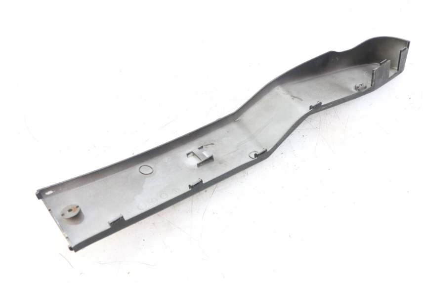 photo de UNTERBODEN LINKS KYMCO PEOPLE S 125 (2000 - 2008) - Zoom auf Gebrauchszustand