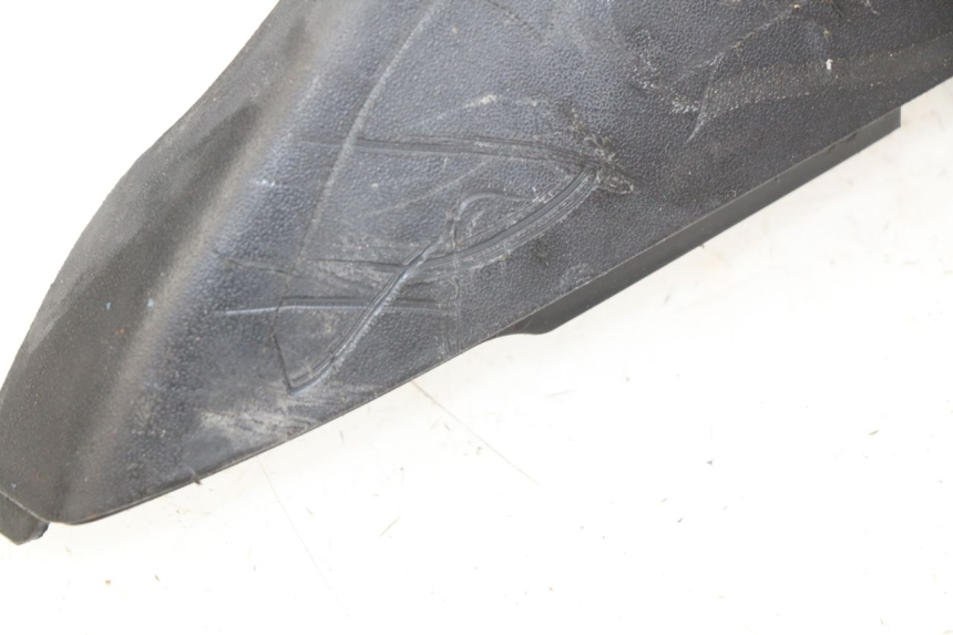 photo de LINKER UNTERE SEITENVERKLEIDUNG PIAGGIO LIBERTY IGET 4T 50 (2015 - 2020) - Oberflächenzustand und Material