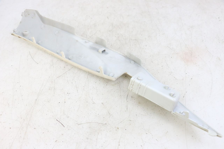 photo de LINKER UNTERE SCHWELLER SYM MIO 50 (2011 - 2017) - Zoom auf Gebrauchszustand