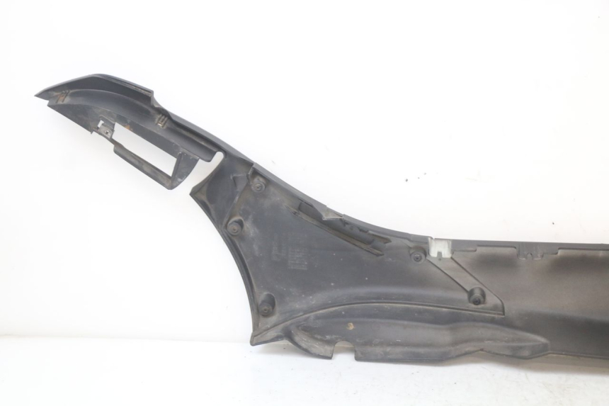 photo de UNTERBODEN LINKS PIAGGIO MP3 HPE 350 (2018 - 2020) - Oberflächenzustand und Material