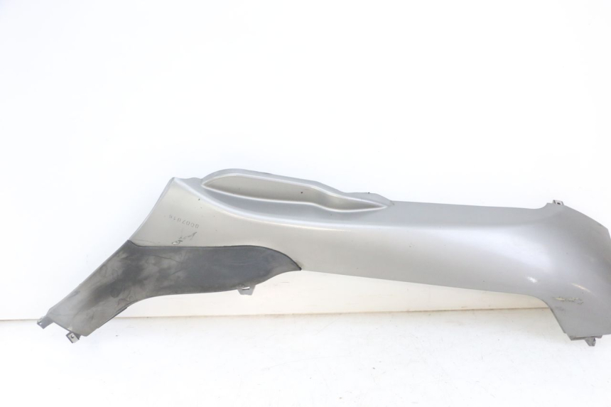 photo de LINKER UNTERE SEITENVERKLEIDUNG PIAGGIO MP3 LT 300 (2010 - 2016) - Zoom auf Gebrauchszustand