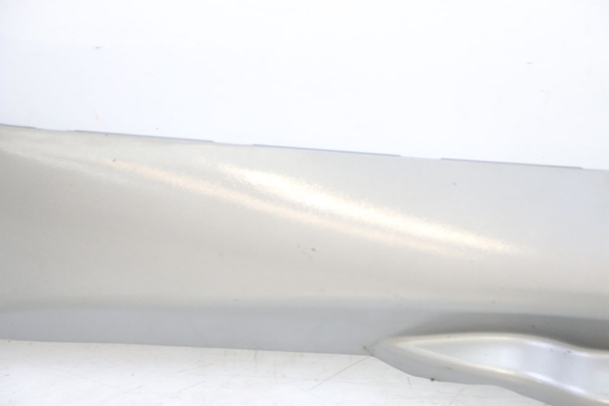 photo de LINKER UNTERE SEITENVERKLEIDUNG PIAGGIO MP3 LT 300 (2010 - 2016) - Kennzeichnungen und Originalreferenzen