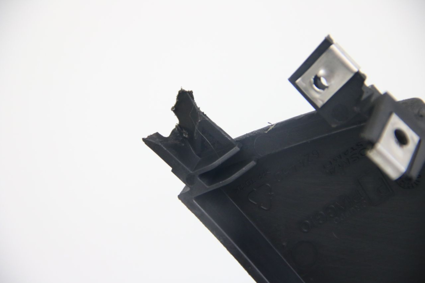 photo de LINKER UNTERE SEITENVERKLEIDUNG PIAGGIO MP3 125 (2006 - 2014) - Weitere Ansicht des Artikels