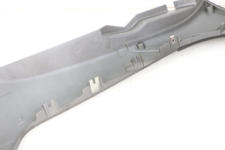 photo de UNTERBODEN LINKS PIAGGIO MP3 500 (2014 - 2017) - Detailansicht des Bauteils