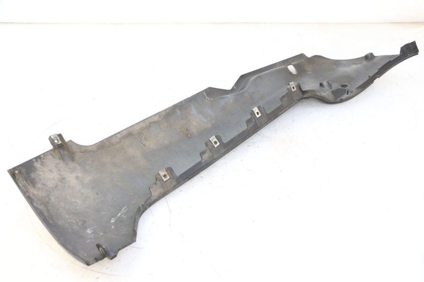 photo de UNTERBODEN LINKS PIAGGIO MP3 RL 250 (2006 - 2010) - Details der Befestigungspunkte