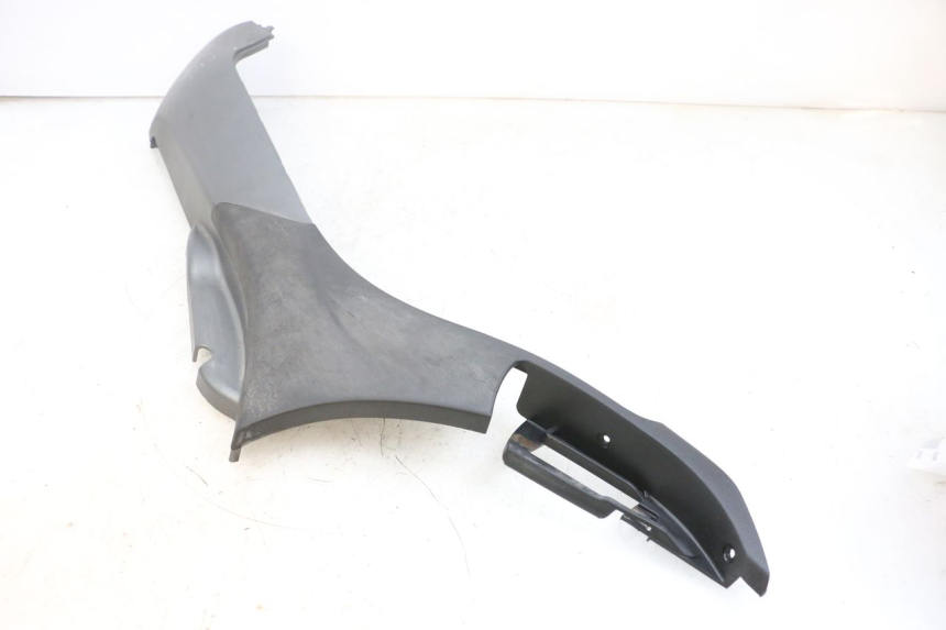 photo de UNTERBODEN LINKS PIAGGIO MP3 500 (2016 - 2018) - Details der Befestigungspunkte