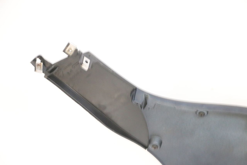 photo de UNTERBODEN LINKS PIAGGIO MP3 RL 250 (2006 - 2010) - Details der Befestigungspunkte