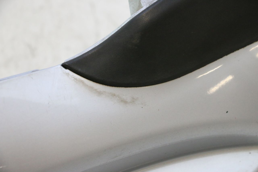 photo de LINKER UNTERE SEITENVERKLEIDUNG PIAGGIO MP3 125 (2006 - 2014) - Detailansicht des Bauteils