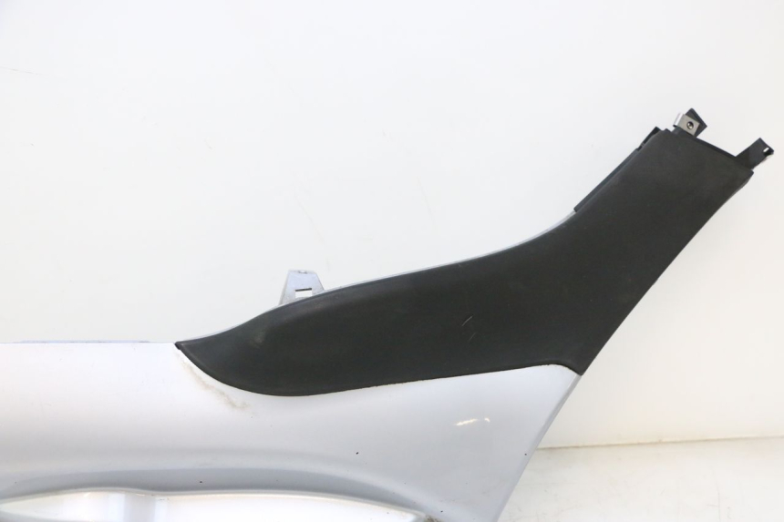 photo de LINKER UNTERE SEITENVERKLEIDUNG PIAGGIO MP3 125 (2006 - 2014) - Weitere Ansicht des Artikels