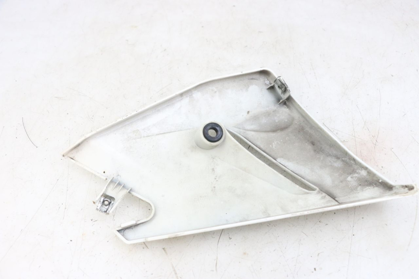 photo de UNTERBODEN LINKS MOTO GUZZI NORGE 8V GT 1200 (2011 - 2016) - Detailansicht des Bauteils