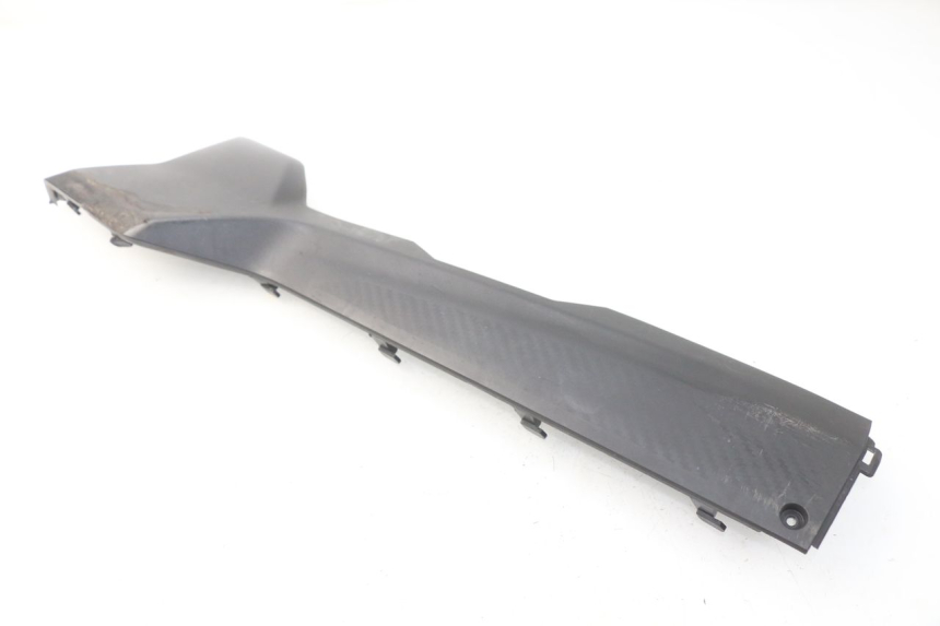 photo de LINKER UNTERE SCHWELLER SYM ORBIT III 3 4T 50 (2018 - 2021) - Details der Befestigungspunkte