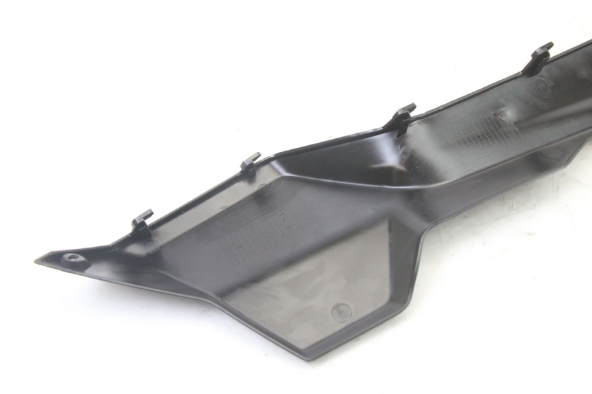 photo de UNTERBODEN LINKS SYM ORBIT III 3 4T 50 (2021 - 2025) - Details der Befestigungspunkte