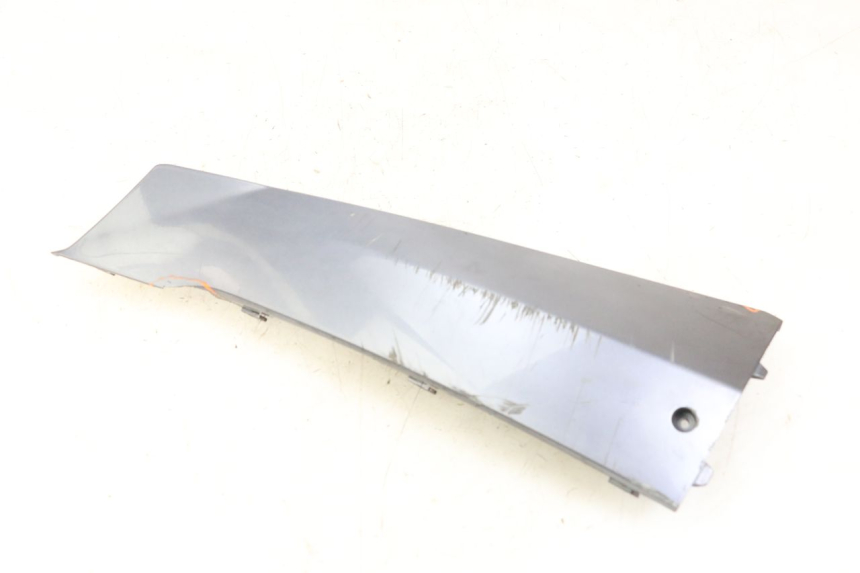 photo de UNTERBODEN LINKS PEUGEOT BELVILLE 125 (2017 - 2021) - Kennzeichnungen und Originalreferenzen