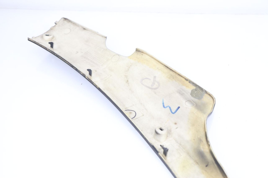 photo de UNTERBODEN LINKS ROADSIGN WALLABY 50 (2009 - 2014) - Alternative Perspektive