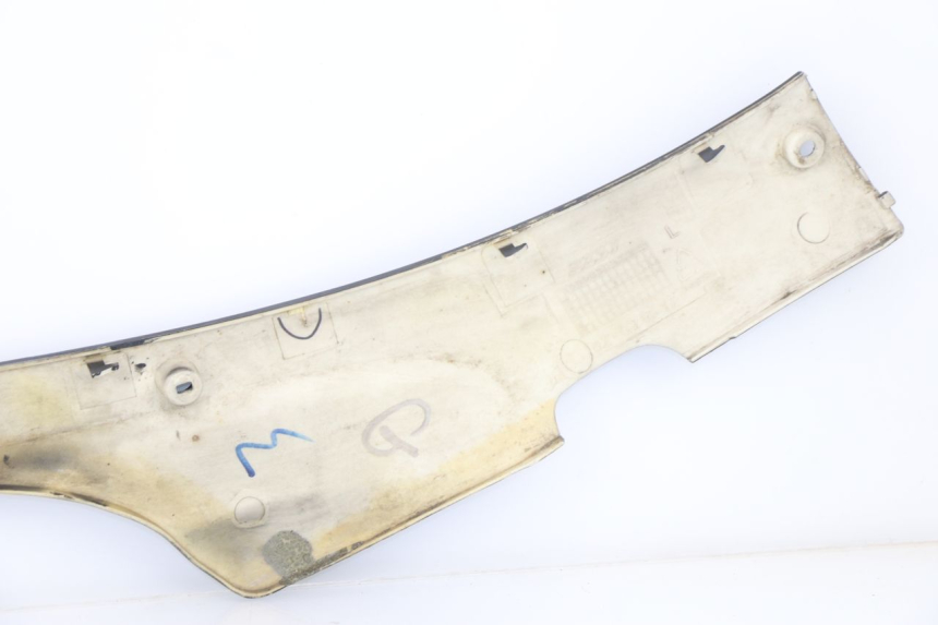 photo de UNTERBODEN LINKS ROADSIGN WALLABY 50 (2009 - 2014) - Oberflächenzustand und Material