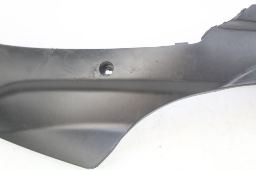 photo de LINKER UNTERE SEITENVERKLEIDUNG TNT MOTOR ROMA 10' 2T 50 (2011 - 2018) - Oberflächenzustand und Material