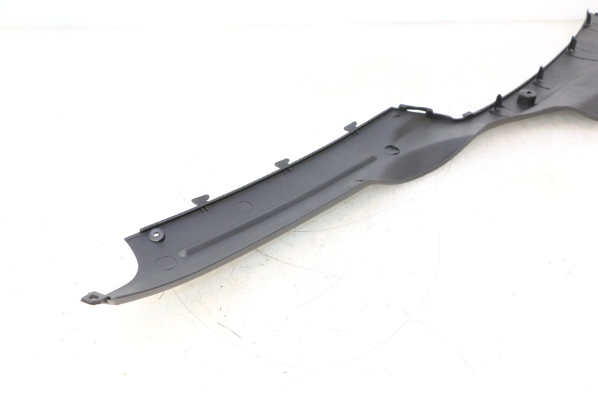 photo de LINKER UNTERE SEITENVERKLEIDUNG TNT MOTOR ROMA 10' 2T 50 (2011 - 2018) - Details der Befestigungspunkte