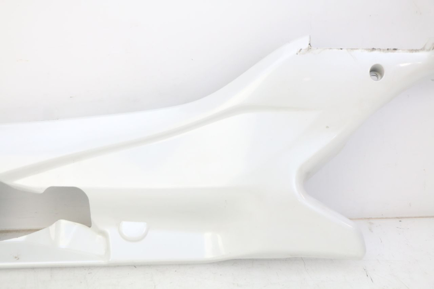 photo de LINKER UNTERE SEITENVERKLEIDUNG DAELIM S3 125 (2010 - 2017) - Kennzeichnungen und Originalreferenzen