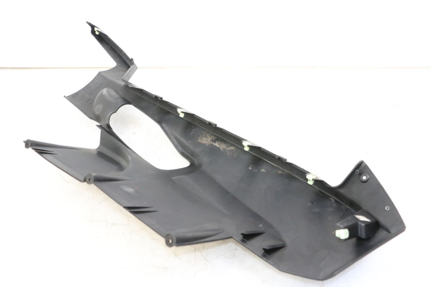 photo de UNTERBODEN LINKS PEUGEOT SATELIS COMPRESSOR K15 125 (2006 - 2009) - Detailansicht des Bauteils