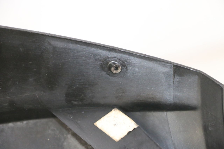 photo de UNTERBODEN LINKS PEUGEOT SATELIS COMPRESSOR K15 125 (2006 - 2009) - Zoom auf Gebrauchszustand