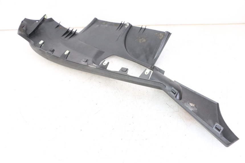 photo de UNTERBODEN LINKS PEUGEOT SATELIS 125 (2013 - 2018) - Zoom auf Gebrauchszustand