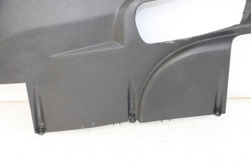 photo de UNTERBODEN LINKS PEUGEOT SATELIS 125 (2013 - 2018) - Oberflächenzustand und Material