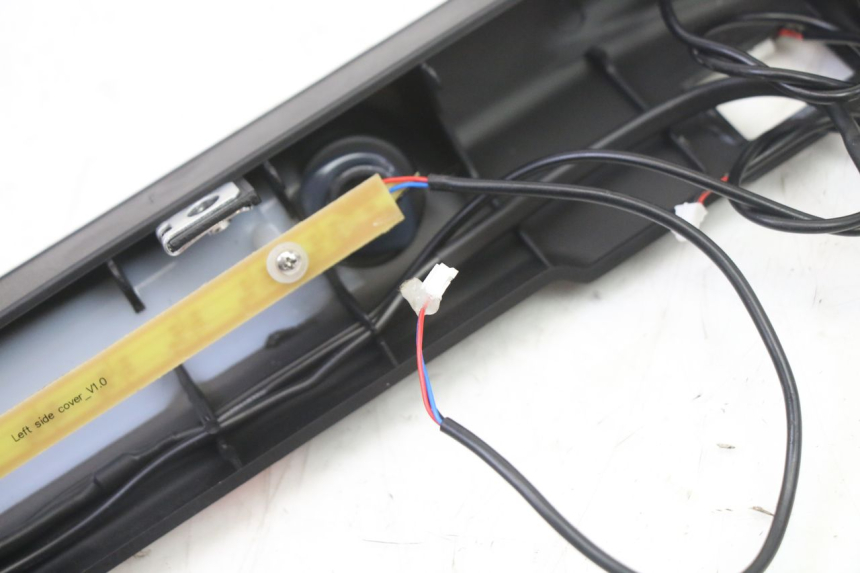 photo de LINKS UNTERE KAROSSERIE DUALTRON VICTOR LIMITED 1 - Zoom auf Komponenten