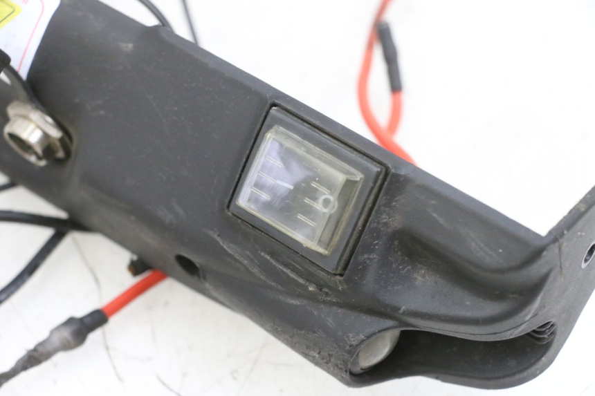 photo de LINKS UNTERE KAROSSERIE DUALTRON VICTOR LIMITED 1 - Detailansicht des Bauteils