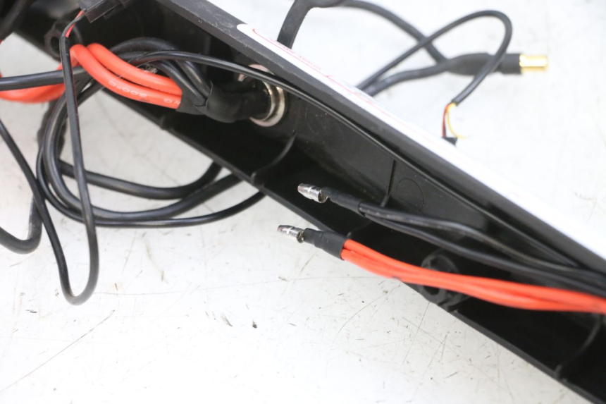 photo de LINKS UNTERE KAROSSERIE DUALTRON VICTOR LIMITED 1 - Gesamtansicht des Produkts