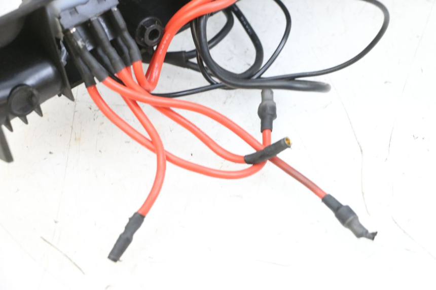 photo de LINKS UNTERE KAROSSERIE DUALTRON VICTOR LIMITED 1 - Details der Befestigungspunkte