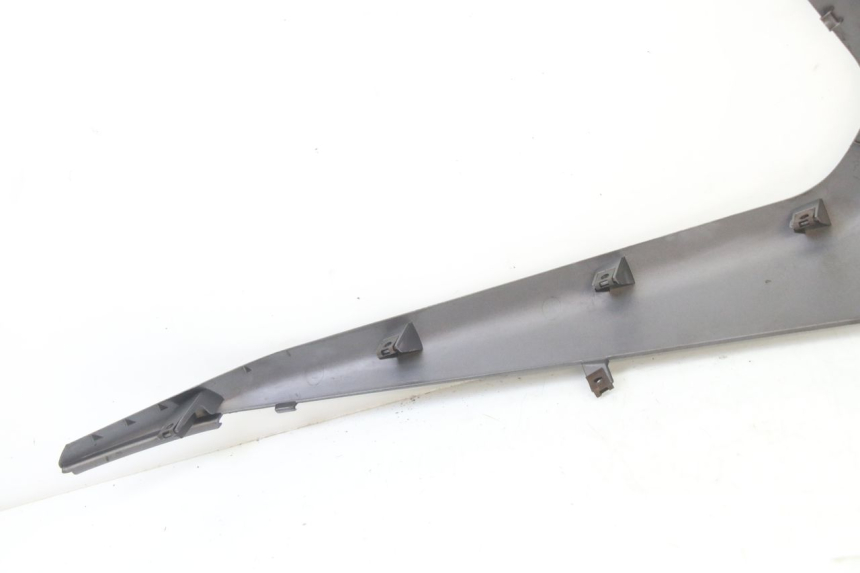 photo de LINKER UNTERE SEITENVERKLEIDUNG YAMAHA XMAX X-MAX 125 (2006 - 2009) - Gesamtansicht des Produkts