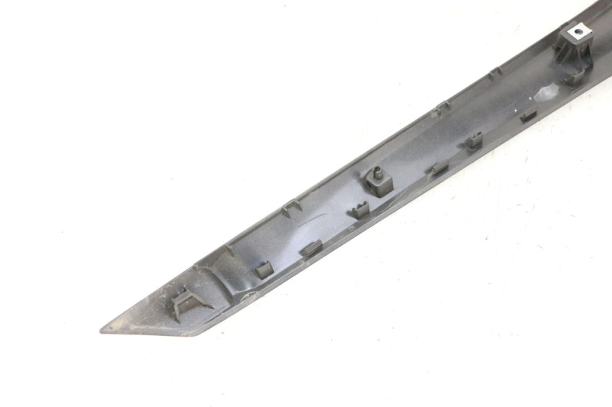 photo de UNTERBODEN LINKS YAMAHA XMAX X-MAX 125 (2021 - 2025) - Zoom auf Gebrauchszustand