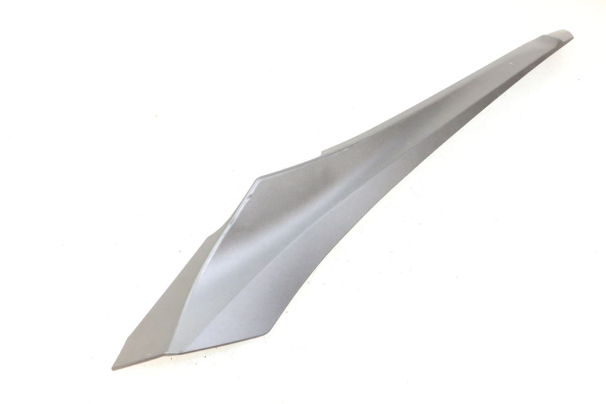 photo de UNTERBODEN LINKS YAMAHA XMAX X-MAX 125 (2021 - 2025) - Details der Befestigungspunkte