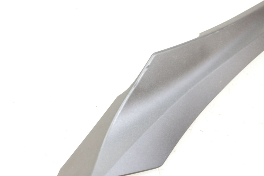 photo de UNTERBODEN LINKS YAMAHA XMAX X-MAX 125 (2021 - 2025) - Oberflächenzustand und Material