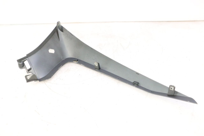 photo de UNTERBODEN LINKS YAMAHA X-MAX XMAX 125 (2010 - 2013) - Technische Nahaufnahme