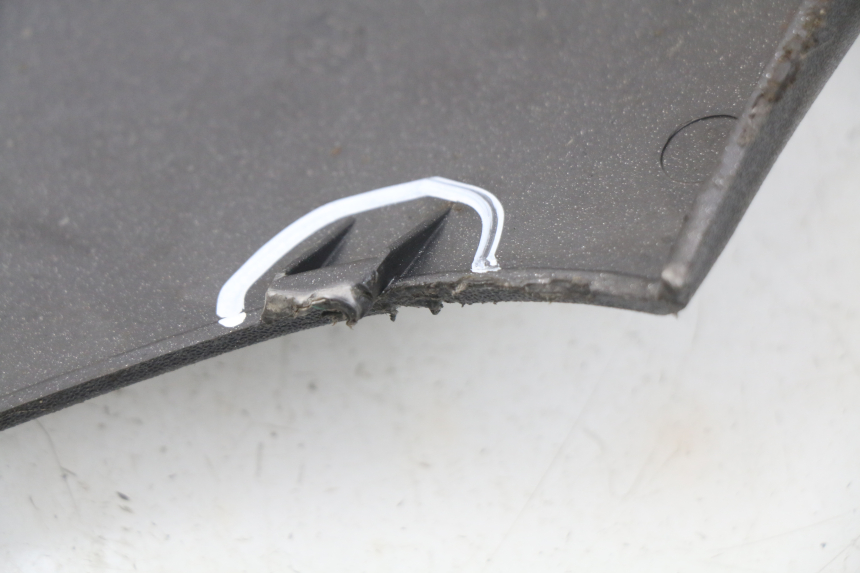 photo de UNTERBODEN LINKS PIAGGIO X9 EVOLUTION 125 (2003 - 2007) - Zoom auf Gebrauchszustand