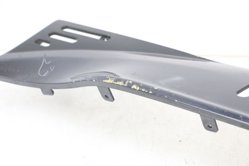 photo de Linke Schwellerleiste KYMCO XCITING 250 (2006 - 2009) - Details der Befestigungspunkte