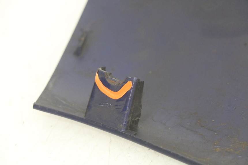 photo de LINKER UNTERE SEITENVERKLEIDUNG YAMAHA YP MAJESTY 400 (2004 - 2008) - Charakteristische Merkmale