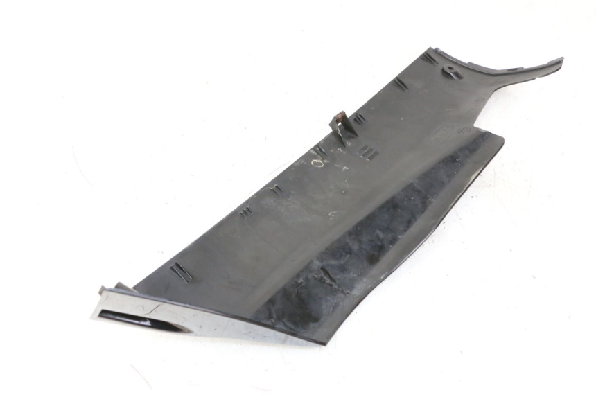 photo de UNTERBODEN LINKS YAMAHA YP MAJESTY 125 (2007 - 2010) - Detailansicht des Bauteils